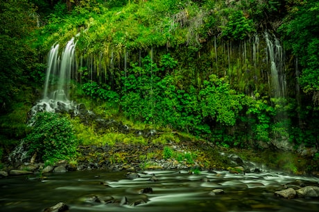 滴水线：玻璃上的细密风景